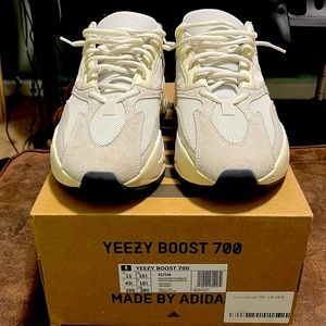 Yeezy Boost 700